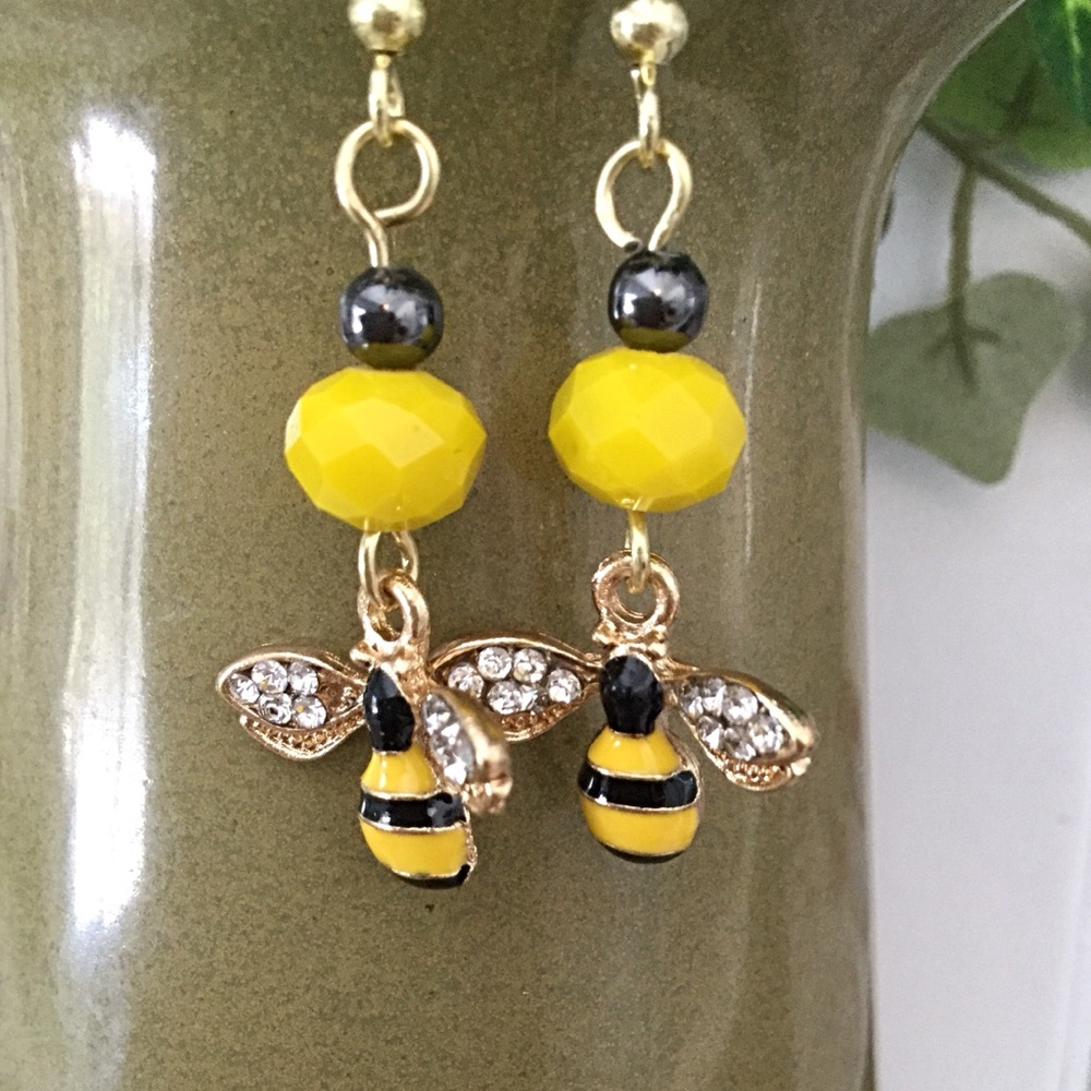SALE 🌸 Honey Bee Earrings. Gift 4 Bee Lovers - Picture 7 of 7